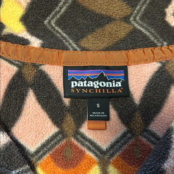 Patagonia Multicolor Patterned Fleece with Blue Accents - Picture 3 of 3